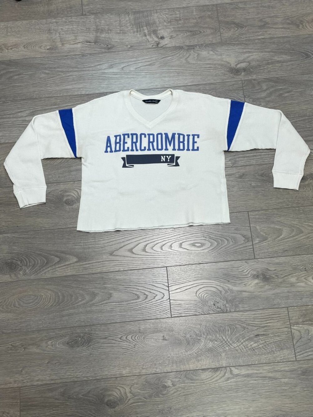 Abercrombie & Fitch Vintage Style White Waffle Knit Cropped V-Neck‎ Sweater S